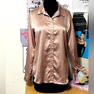 Almost Famous Rose Gold Satin Button Down Long Sleeve Blouse Med